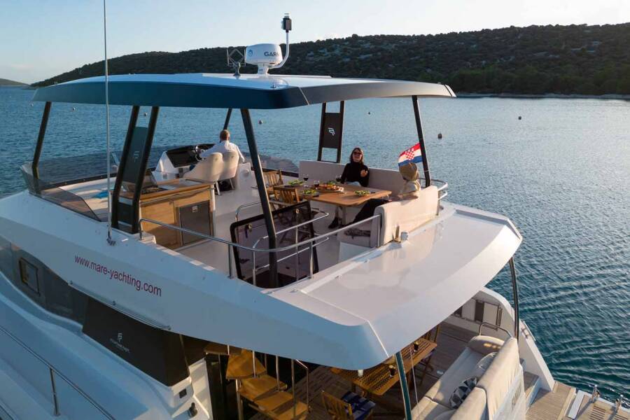 Fountaine Pajot MY6