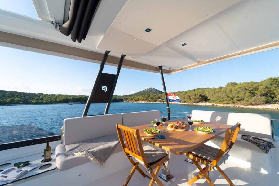 Fountaine Pajot MY6