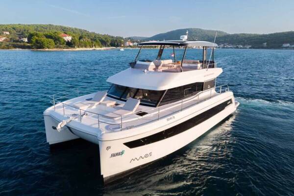 Fountaine Pajot MY6