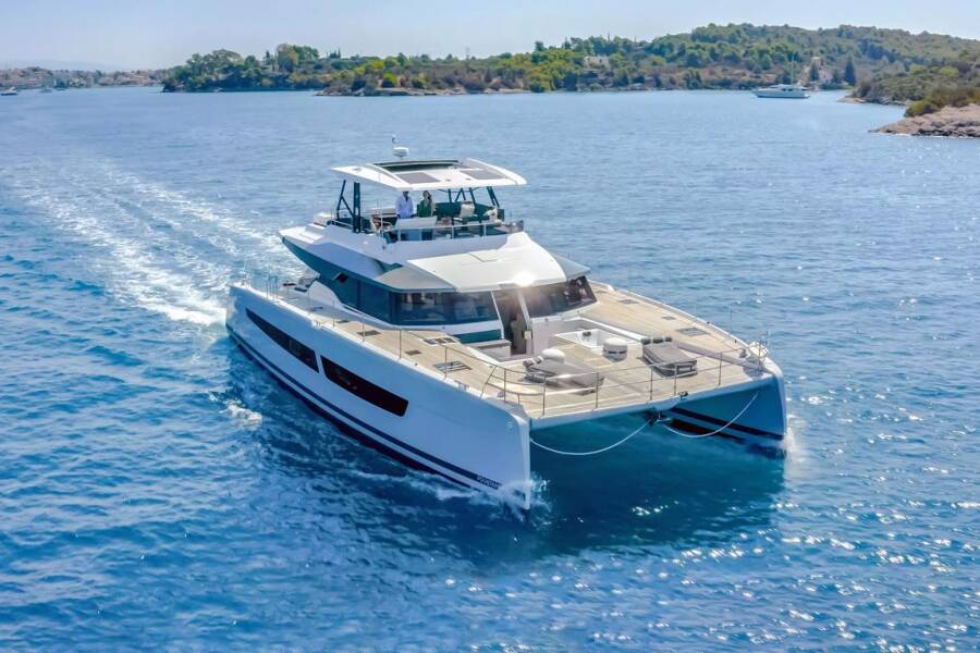 Fountaine Pajot Power 67