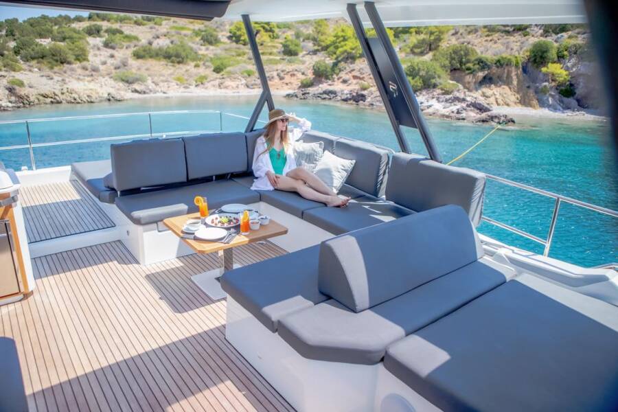 Fountaine Pajot Power 67