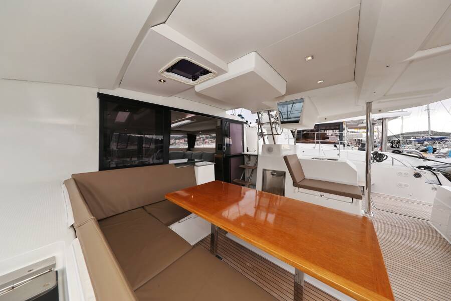 Fountaine Pajot Saona 47 Quintet