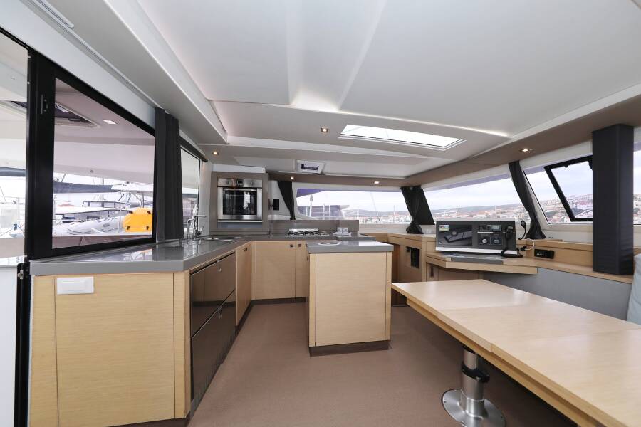 Fountaine Pajot Saona 47 Quintet