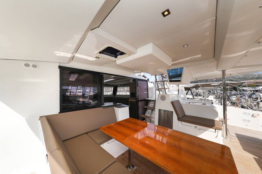 Fountaine Pajot Saona 47 Quintet