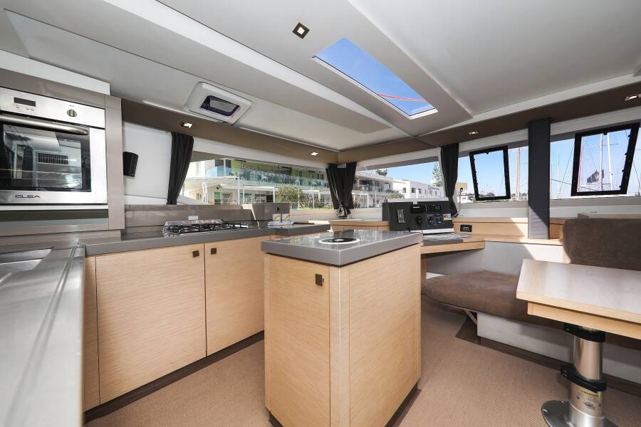 Fountaine Pajot Saona 47 Quintet