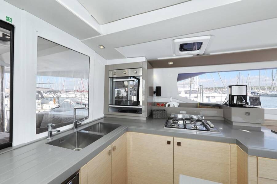 Fountaine Pajot Saona 47 Quintet