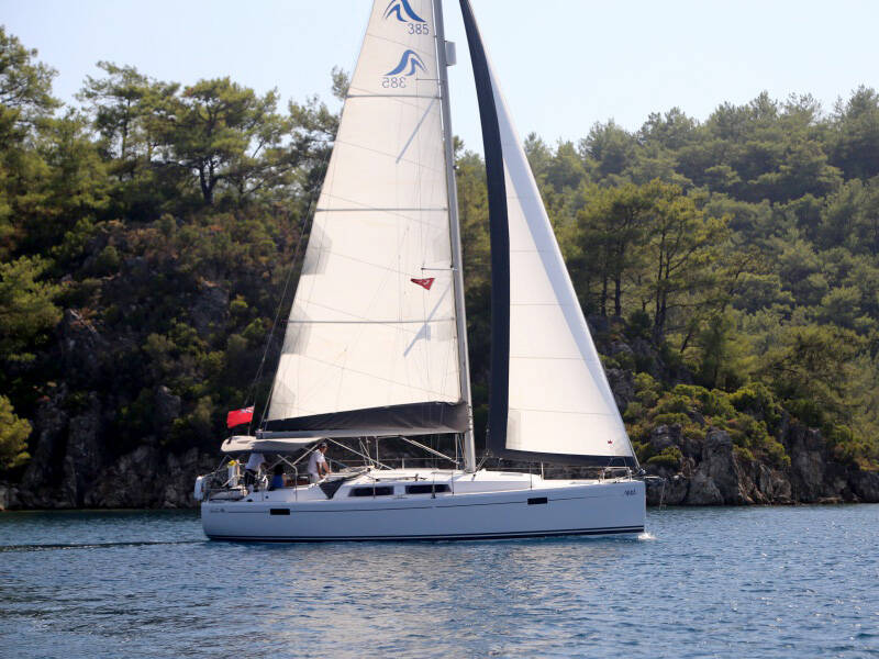 Hanse 385