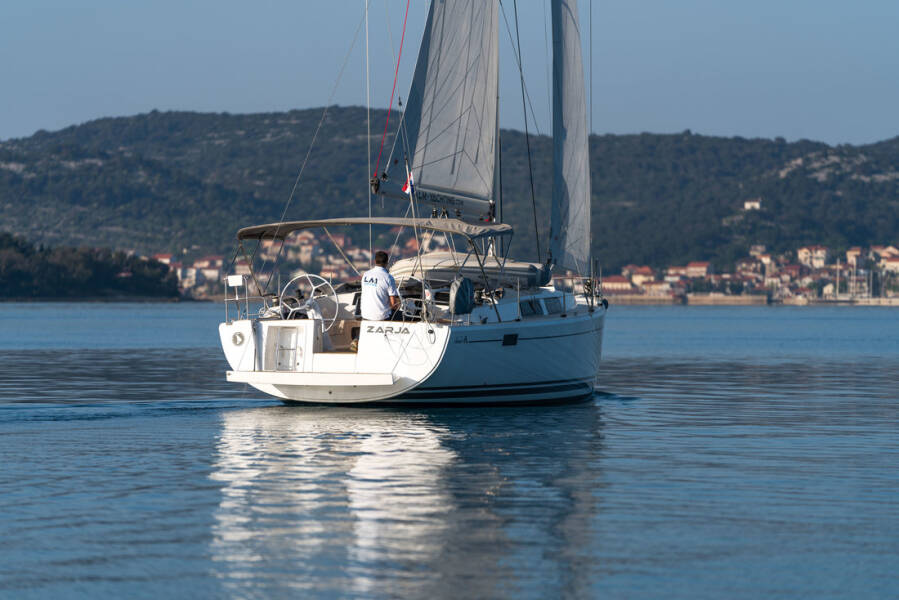 Hanse 385