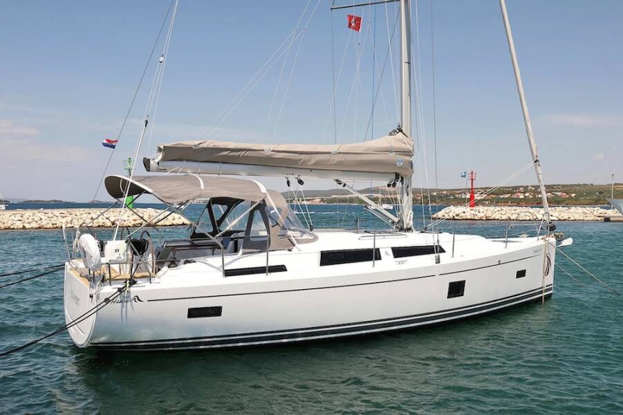 Hanse 388