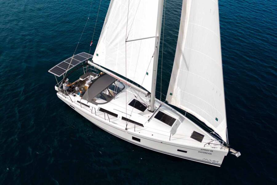 Hanse 388