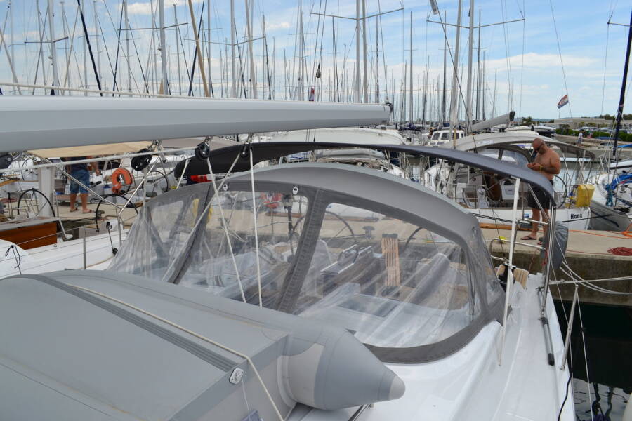 Hanse 415