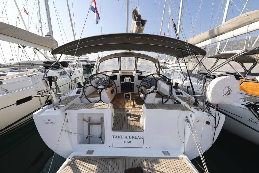 Hanse 415