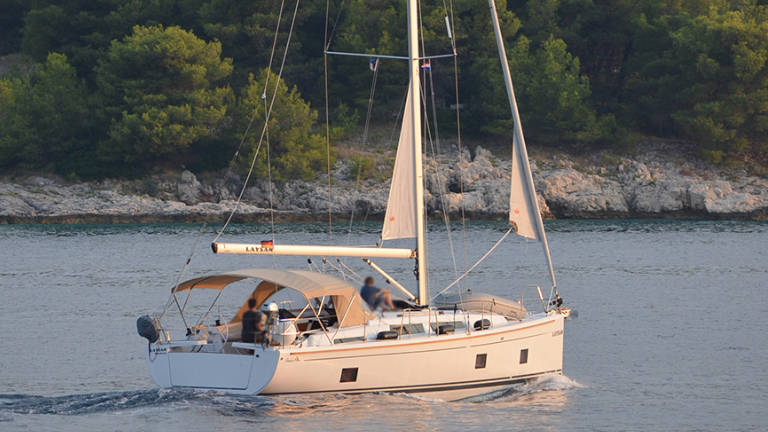 Hanse 418