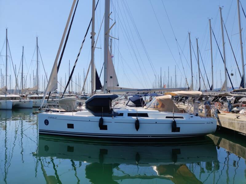 Hanse 418