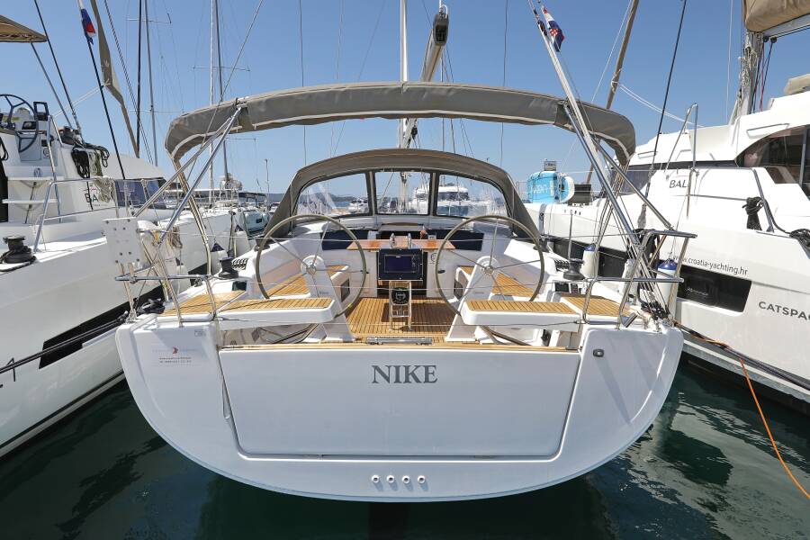 Hanse 418