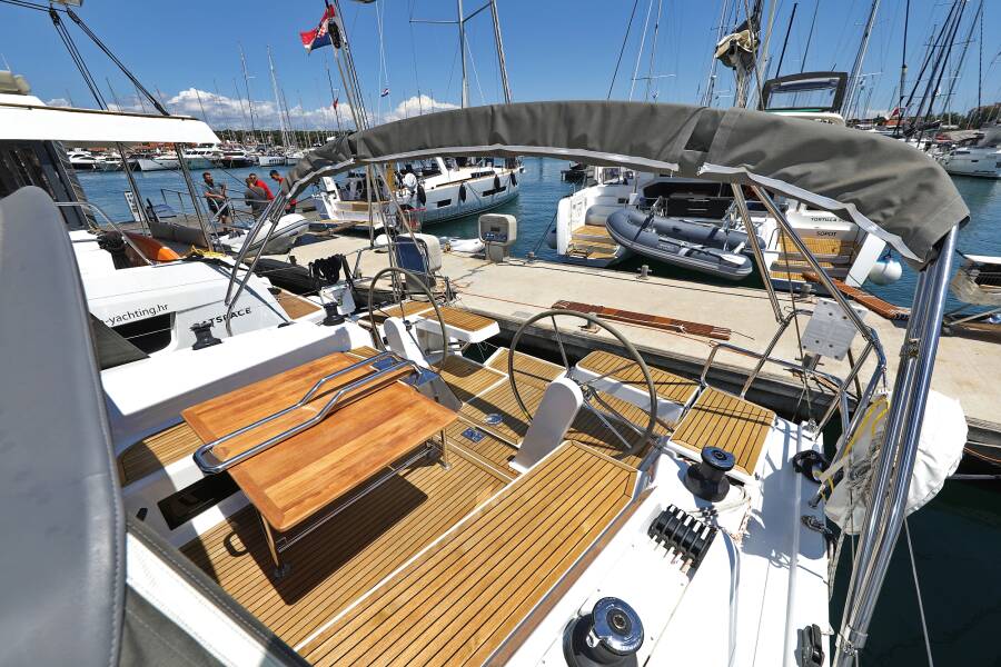 Hanse 418