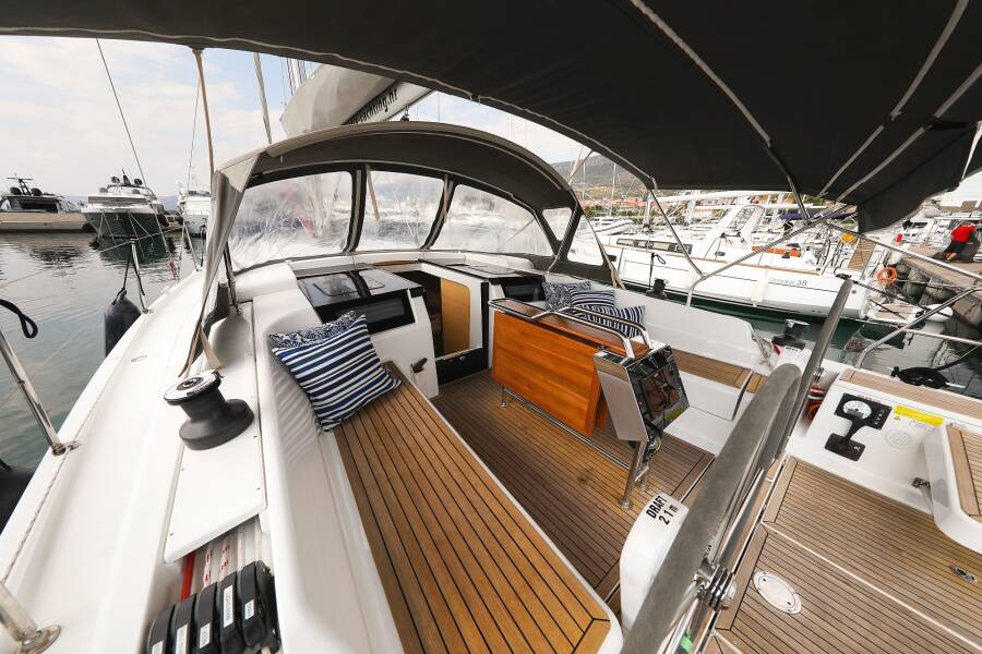 Hanse 418