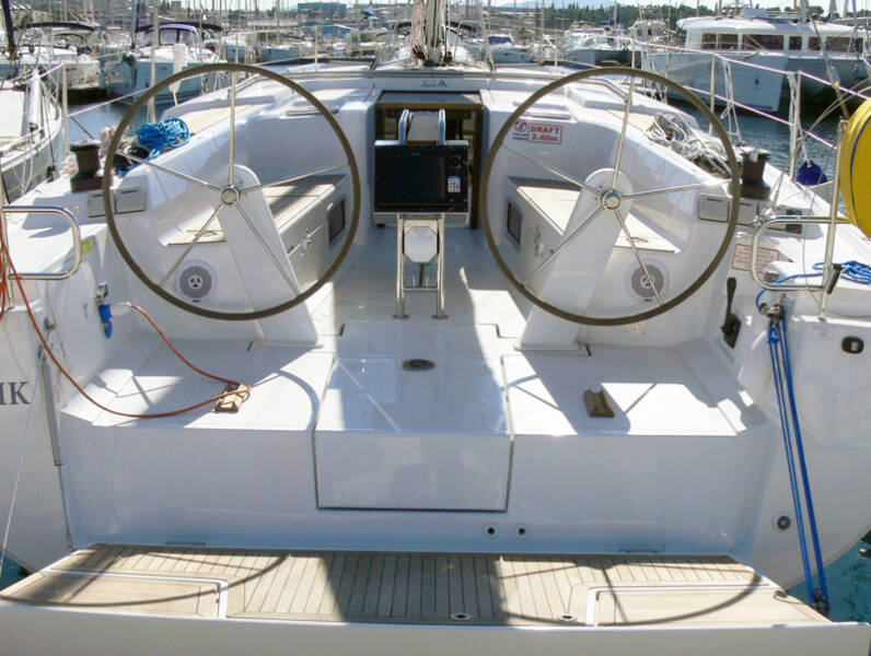 Hanse 445