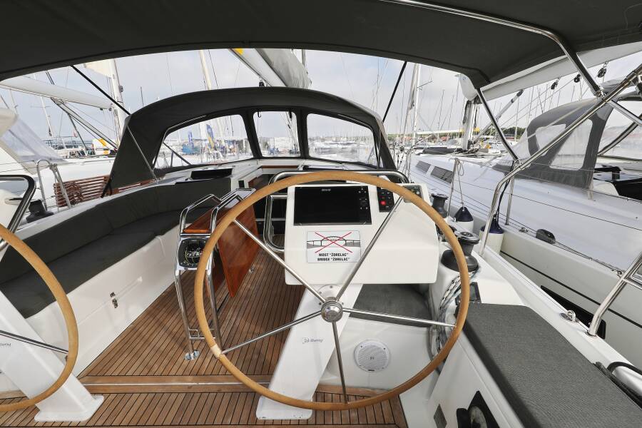 Hanse 455