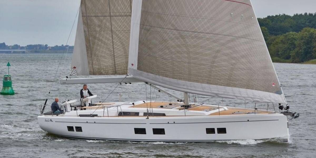 Hanse 548