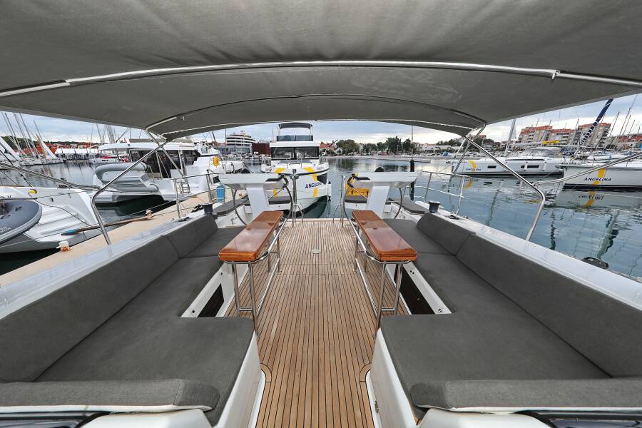 Hanse 548