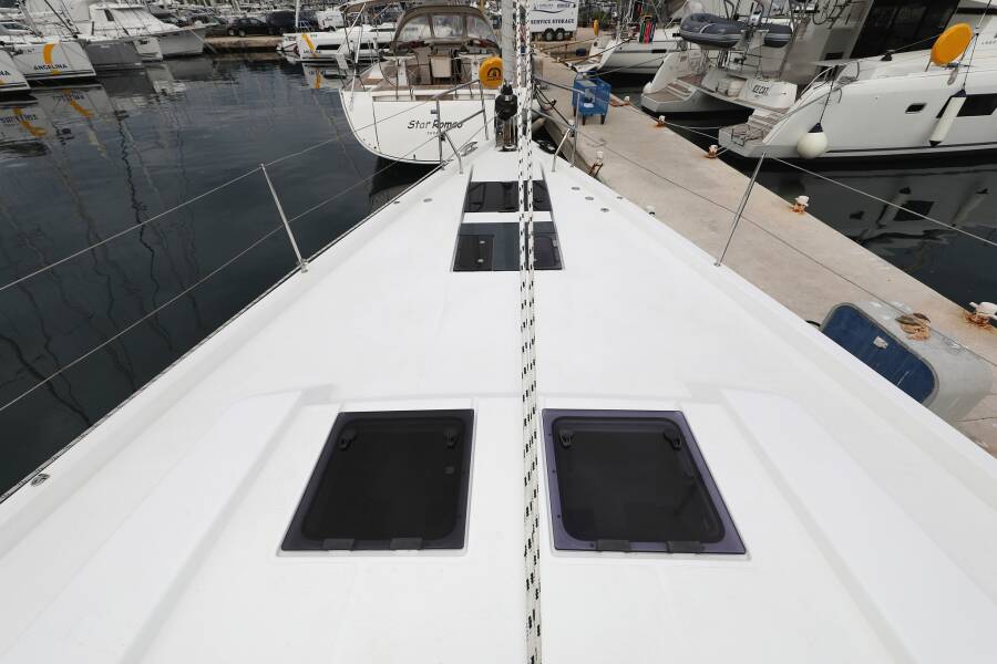 Hanse 548