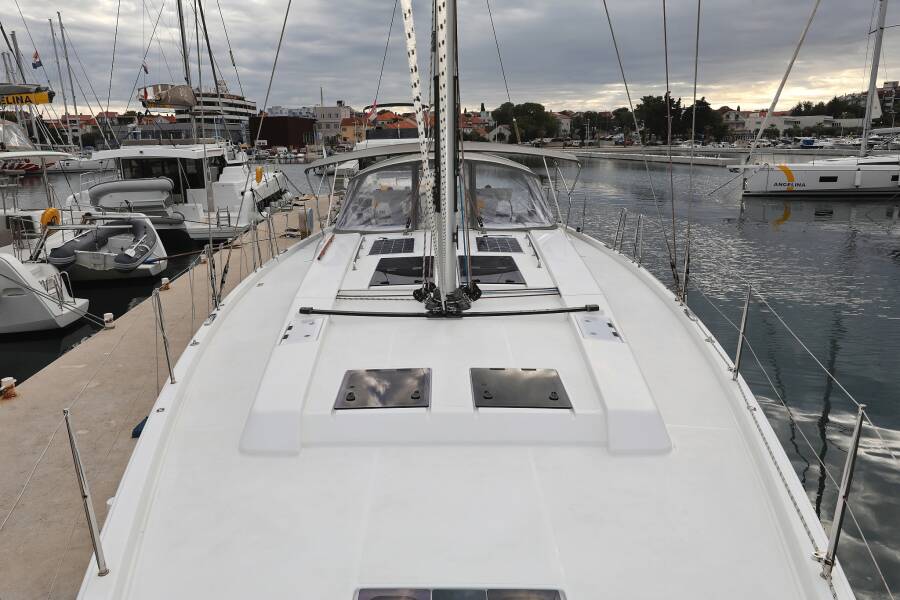 Hanse 548