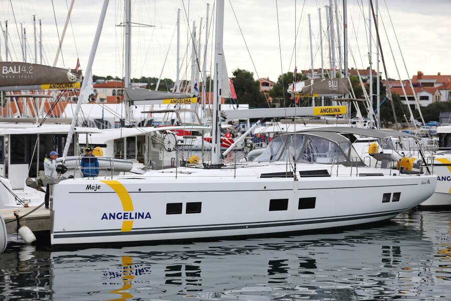 Hanse 548