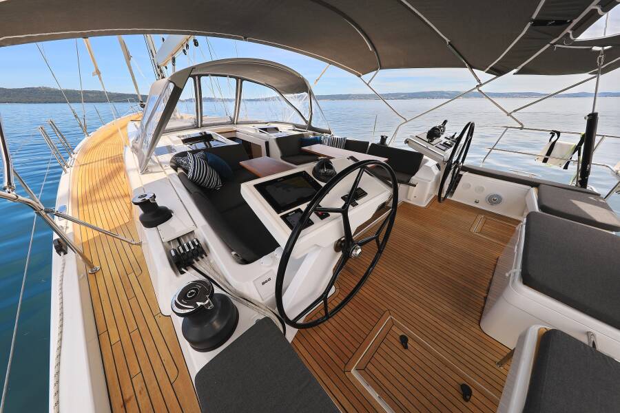 Hanse 588