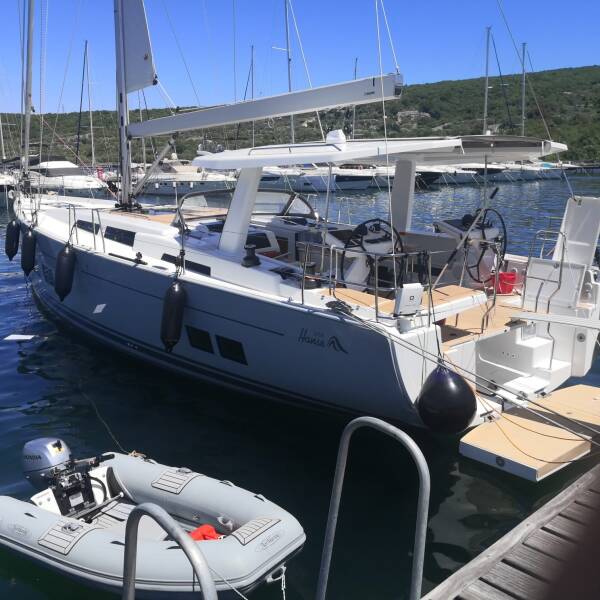 Hanse 588