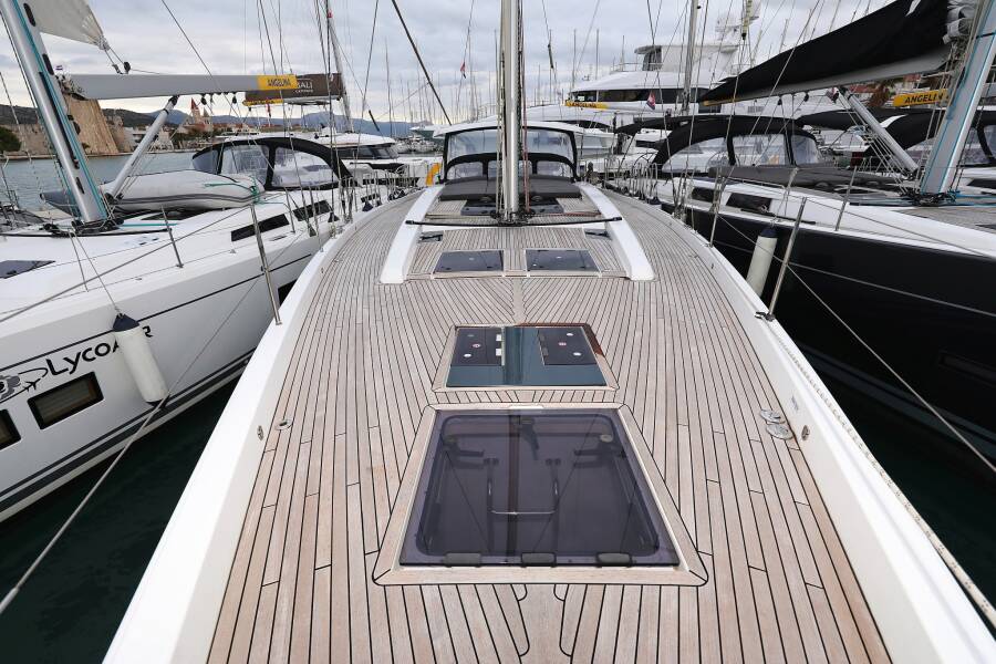 Hanse 588