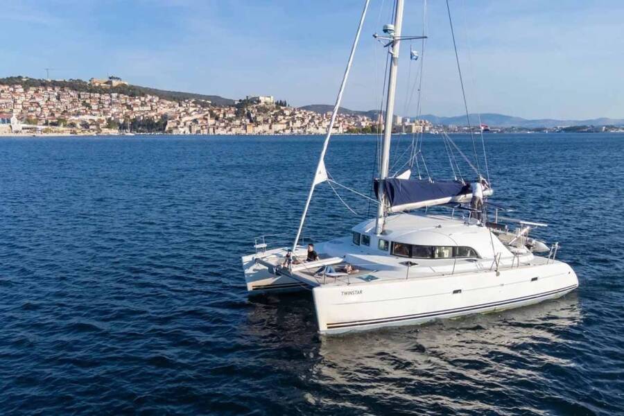 Lagoon 380