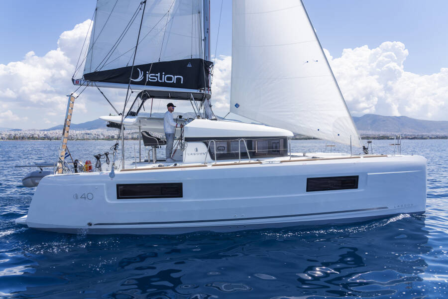 Lagoon 40