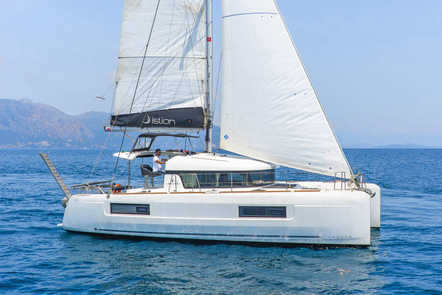 Lagoon 40