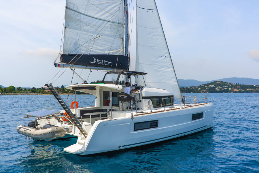 Lagoon 40