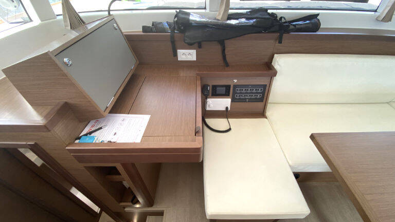 Lagoon 40