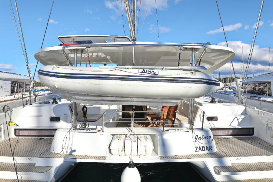 Lagoon 42