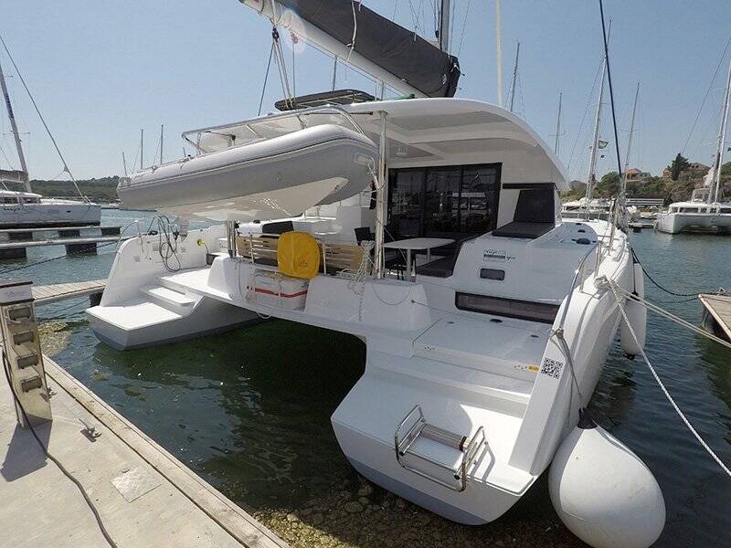 Lagoon 42