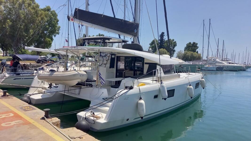 Lagoon 42