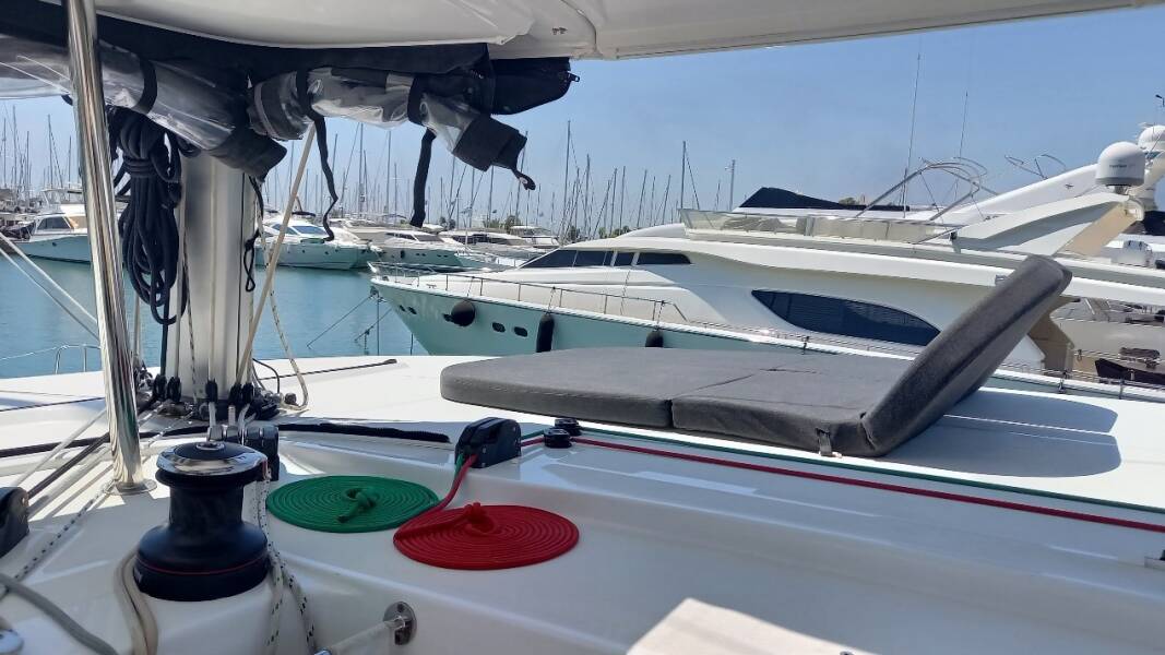 Lagoon 42