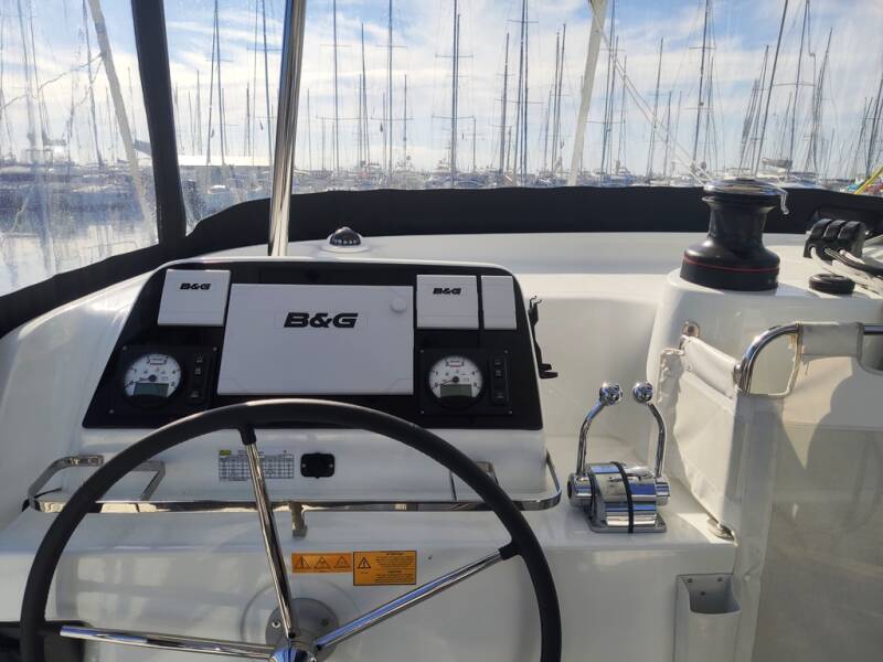 Lagoon 42