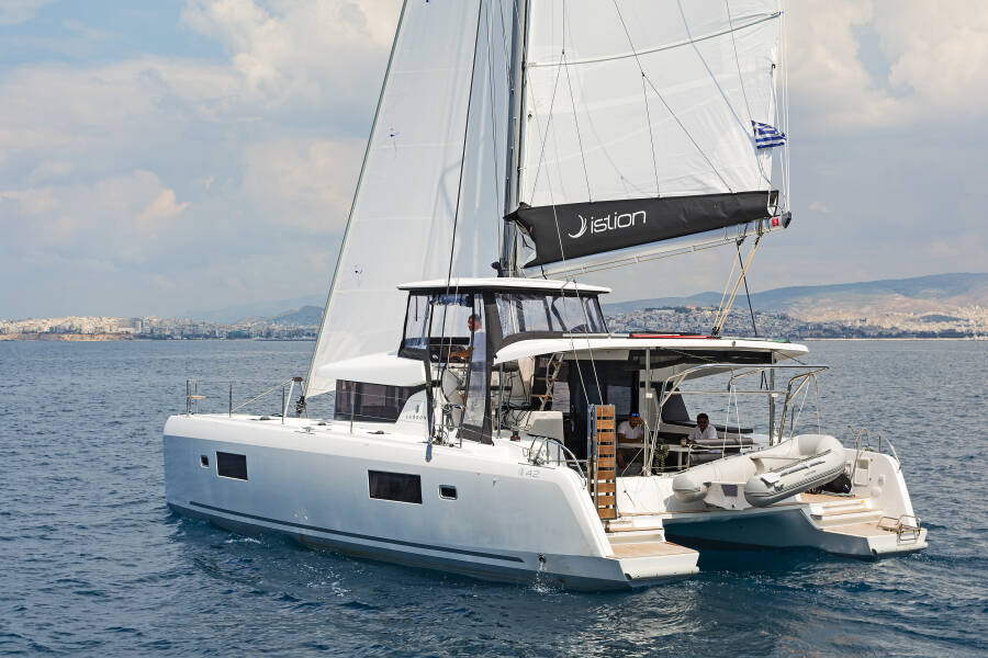 Lagoon 42