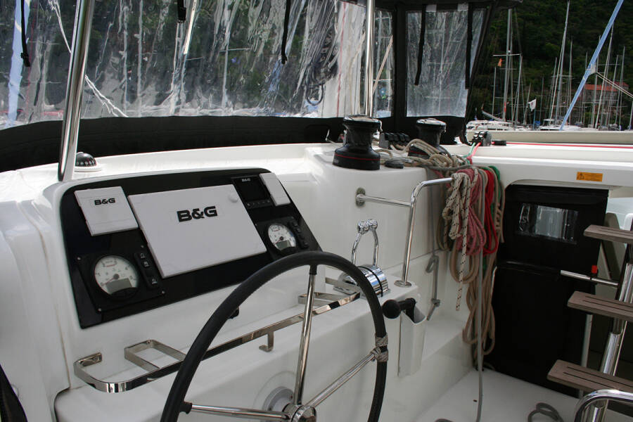 Lagoon 42