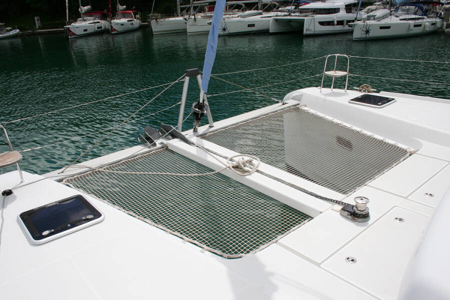 Lagoon 42