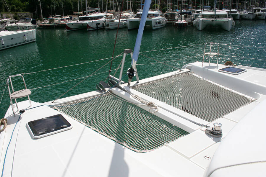 Lagoon 42