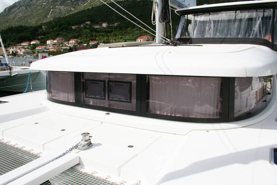 Lagoon 42