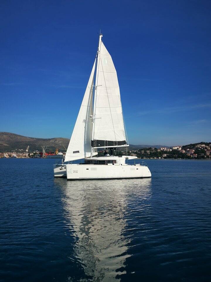 Lagoon 450 F