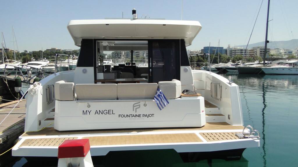 Motor Yacht 4.S