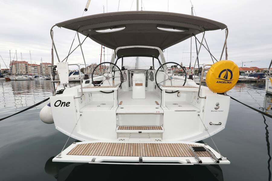 Oceanis 38