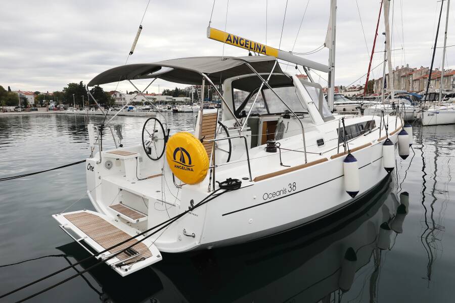 Oceanis 38